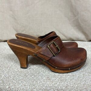 MIA Brown Leather Wooden Clogs Size 10 Boho Mule Shoes